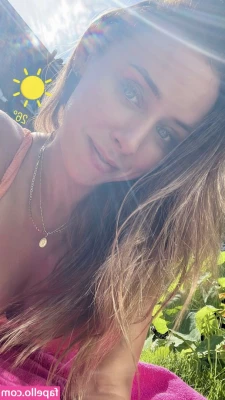 Una Healy [ una-healy ] - La cité para que leyera mis escritos  cómo buena aficionada a la