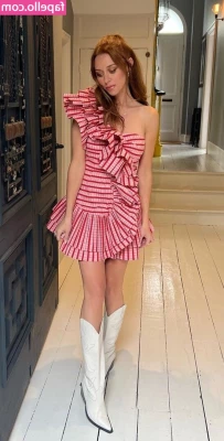 Una Healy [ una-healy ] - Max - spanked