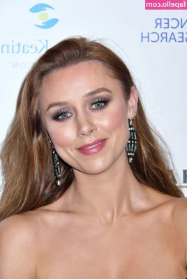 Una Healy [ una-healy ] - Since I have a distinctive lack of egg  rabbit  or Easter themed