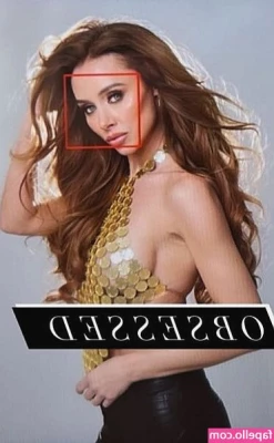 Una Healy [ una-healy ] - Slow and seductive video  with close up of my hard cock and balls for