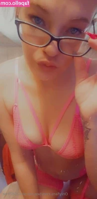 sexystoner42087free - What s the kinkiest thing you ve ever done    Send me a DM and I ll