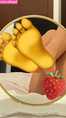 cinnamouvu - Perfect video session, book yours! Oil and Feet. Sessão de vídeo