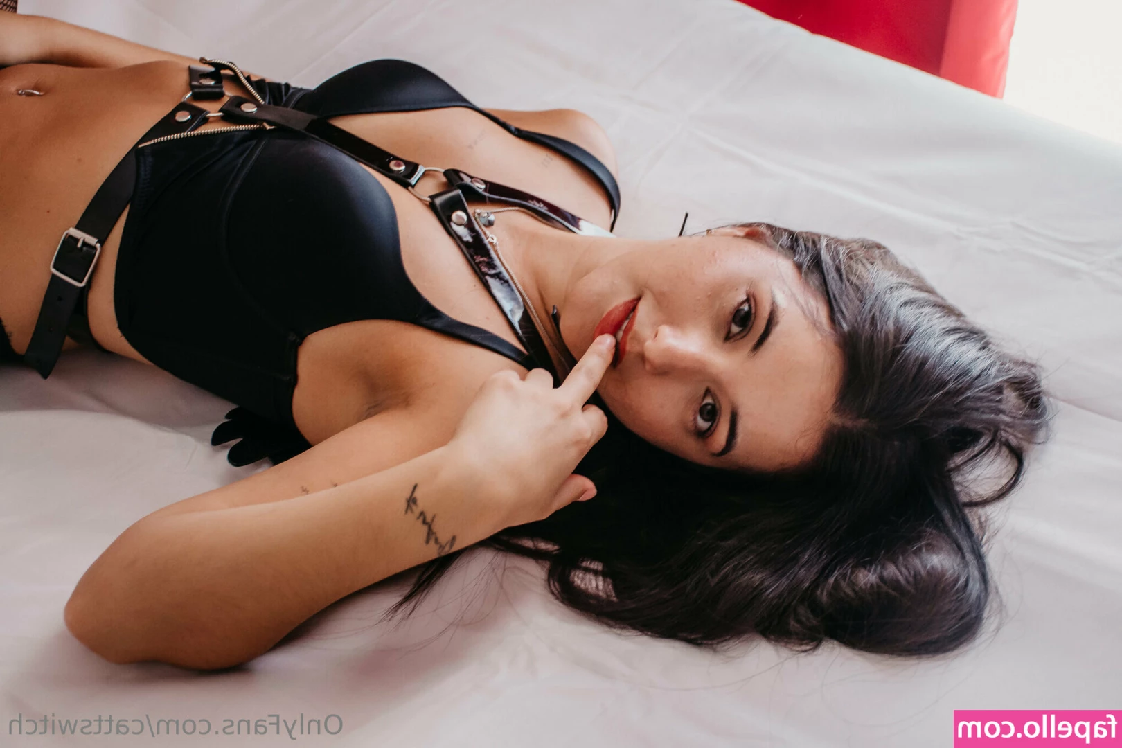 sweetdommecata - Fits a little different 🖤💋