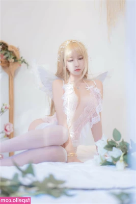 sama31598328 - I think silk and lace go well together