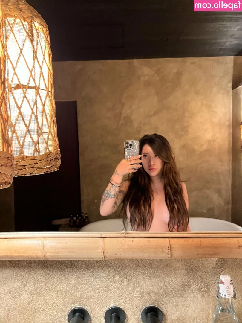 Heidikinnns - Tip this post if me & @jessxo13 should make more content together