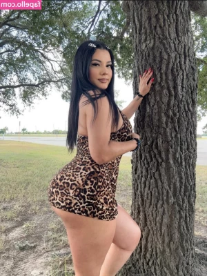 madianxm [ madianxm-4 ] - Buenos días bebé    Quieres ver cómo me quito mi pijama y juego   