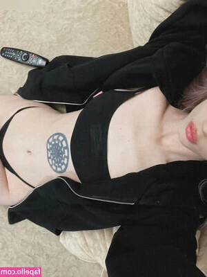 arina_gp [ arina-gp ] - So I just woke up to some morning wood. I was completely lazy and