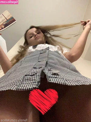 Alisaya - Happy Monday!! Here’s some titties to help start your week off