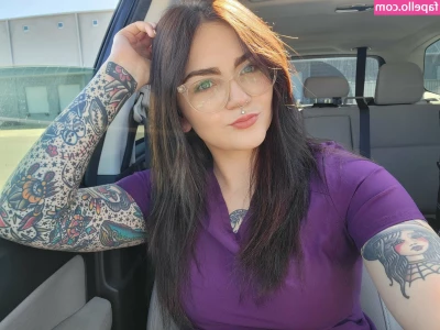 Justa_barbi [ justa-barbi ] - It’s hot out today and my nuts are down to my ankles