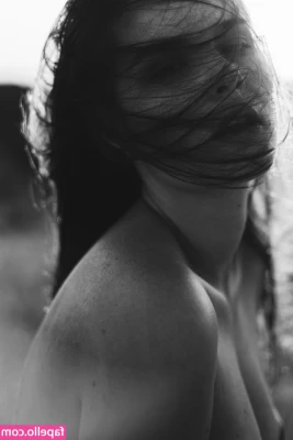 Laure Surlerivage [ laure-surlerivage-1 ] - Stream started at 04 11 2023 02 03 am  come vibe bring ya blunt and