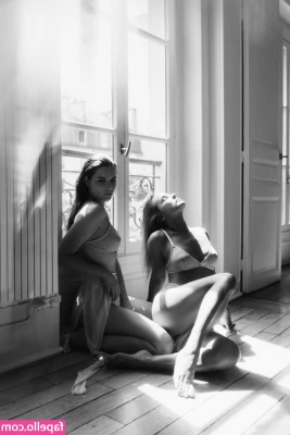 Laure Surlerivage [ laure-surlerivage-1 ] - New hustle along with new videos