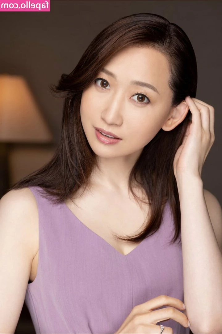 Kana Mito [ kana-mito ] - Finally a day off tomorrow