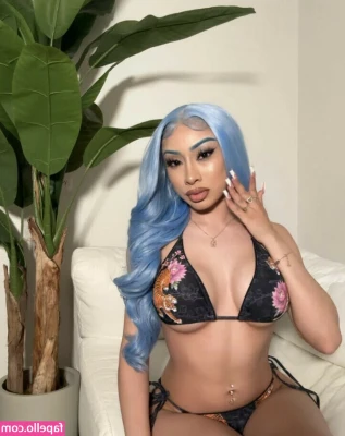 Destiny Gutierrez [ destiny-gutierrez ] - I'm waiting in my DM's for you. come say hi!