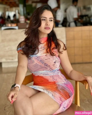 Priyanka Kholgade [ priyanka-kholgade ] - Do you like me bent over baby? 😈