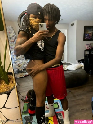 uranimebf - took some photos of him sucking and licking my toes.. felt sooooo