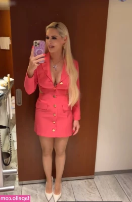 Daniela Katzenberger [ daniela-katzenberger ] - I was feeling myself this morning 😏 New video coming