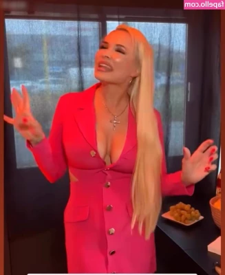 Daniela Katzenberger [ daniela-katzenberger ] - 🚨 This video was sent in DMs today for FREE to all current