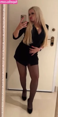 Daniela Katzenberger [ daniela-katzenberger ] - SPANK ME   1 equals 1 spank  Receive gifts dependent on how much you