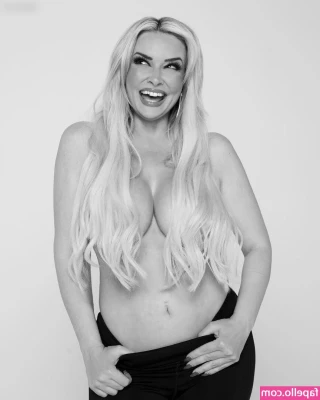 Daniela Katzenberger [ daniela-katzenberger ] - Buon venerdì amori🥰
