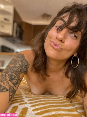 Arielle Scarcella [ arielle-scarcella ] - Here’s the Avacado video that you all have been waiting for!🤪