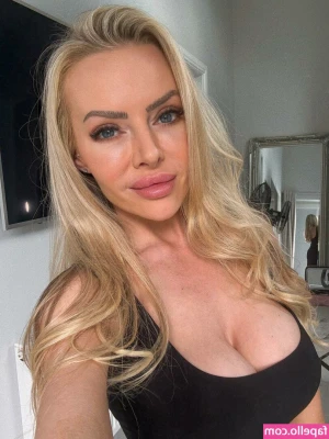 Hannah C [ hannah-c-1 ] - You are looking at a graduated actress now 😁🤩, our lady
