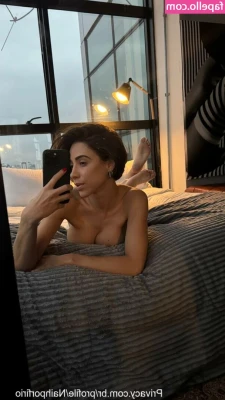 Naih Porfírio [ naih-porfirio ] - Waking up from a nap feeling extra horny😈💦🍆🍑