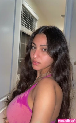 Denna Hadipour [ denna-hadipour ] - Alleen onder de douche is saai 😅😅💦😈
