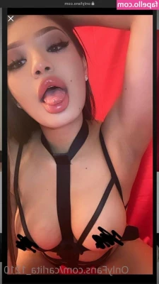 Carlita Silvestre [ carlita-silvestre ] - Very wet video cuming in a public bathroom