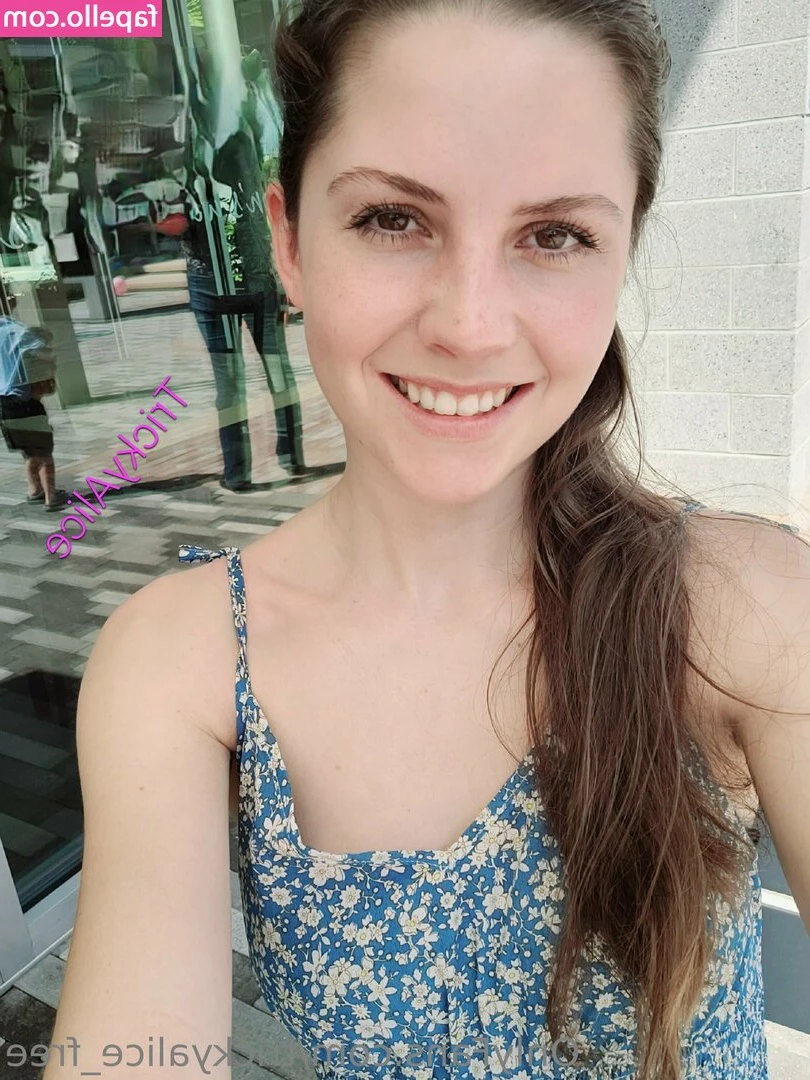 trickyalice_free [ trickyalice-free ] - Is this a good view Daddy