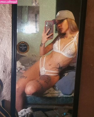 Luly Lavallos [ luly-lavallos ] - What would you give me to suck and lick