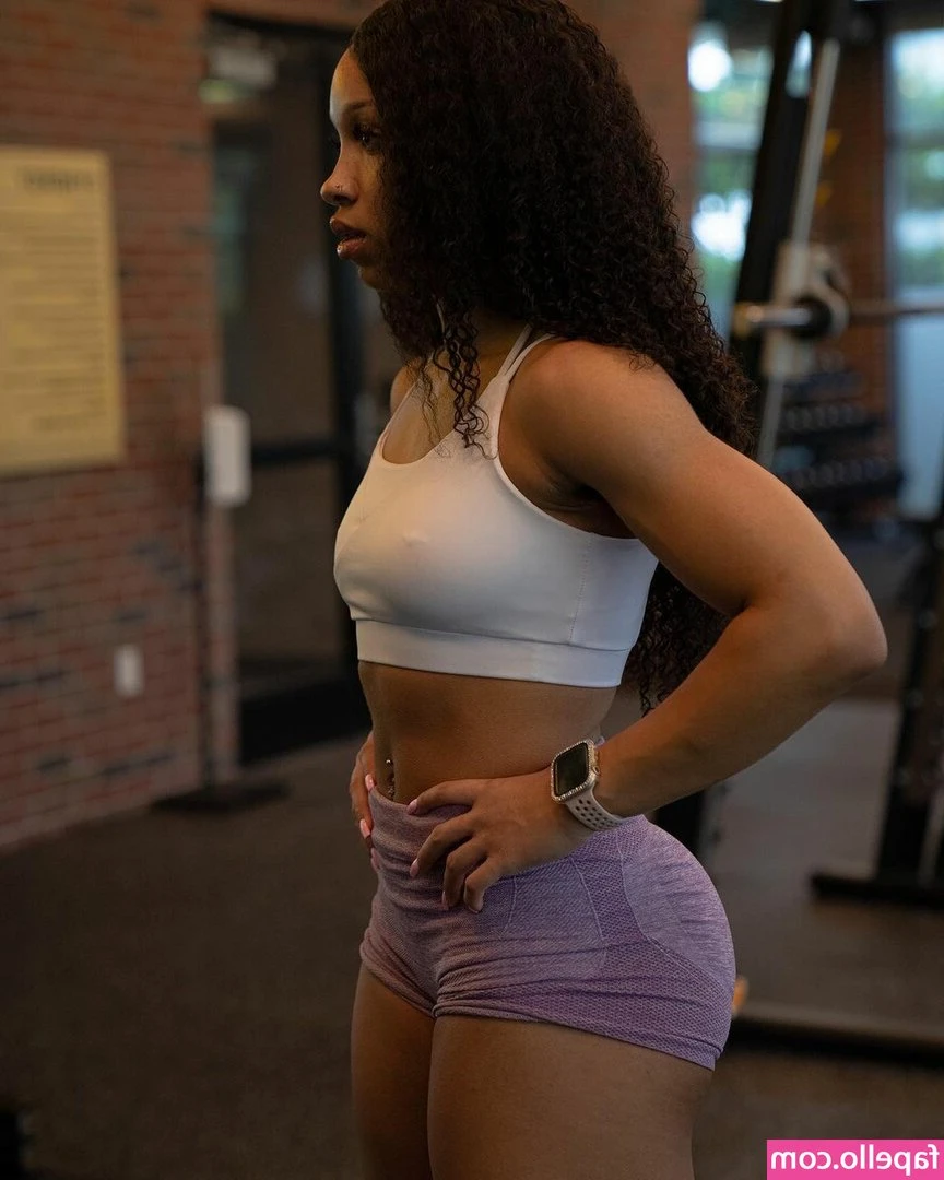 Layla Diggs [ layla-diggs ] - Footjob with Flats-Smelling Feet  I’ve been wearing my white flats
