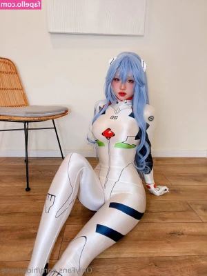 Hidori Rose [ hidori-rose-1 ] - Do you wanna see up my skirt? Hentai!  New weekly video in DMs!