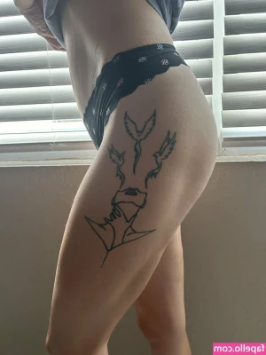 Megan Daydreamer [ megan-daydreamer ] - Easy access to my sweet spots 😇💗