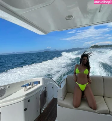 Daniela Albuquerque [ daniela-albuquerque ] - Monday Bumday 😘😘