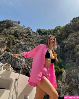 İlayda Akdogan [ ilayda-akdogan ] - Para mi fan más raro jajajajaja jajajajaja jajajajaja el y sus