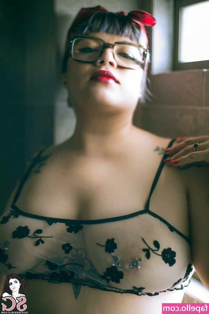 Iratzibeth - Scroll down for hands-free cumming instructions … but I want you to