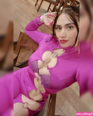 Aline Coria [ aline-coria ] - Feeling super sexy right now... and naughty 😈.... DM me if you are