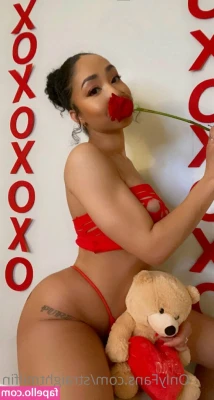 Straightmilfin - Check your inboxes today boys 😝