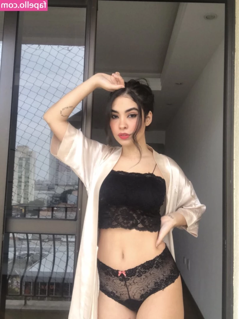 Bruna Balbino [ bruna-balbino ] - Could totally use a little vaycay  I have 2 weeks of PTO stacked and