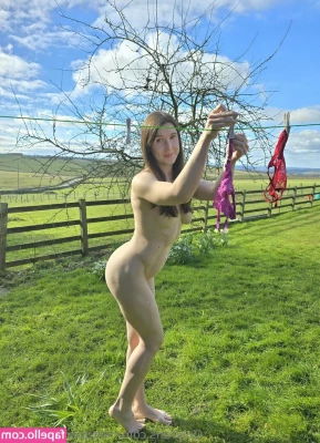nextdoornudistsfree - Want to see daddii pound our land lord s asshole