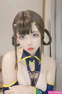 ARiRi_Ganlory [ ariri-ganlory ] - Can I be your treat for the day? Dm me come be daddy 🥵