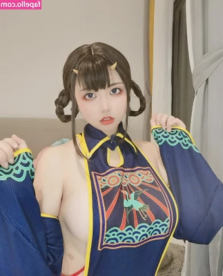 ARiRi_Ganlory [ ariri-ganlory ] - What’s your favorite body part on a woman?
