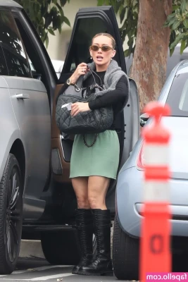 Hilary Duff [ hilary-duff ] - Good morning ☀️ 💕  Working on customs today
