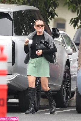 Hilary Duff [ hilary-duff ] - На заставку телефона 😎