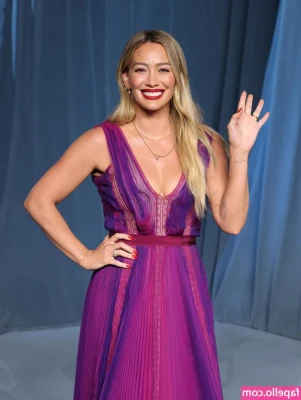 Hilary Duff [ hilary-duff ] - What are we going to do today??😈