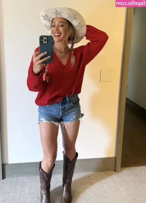 Hilary Duff [ hilary-duff ] - I pretend I'm all okay but deep down inside me is... Nothing 😒 and