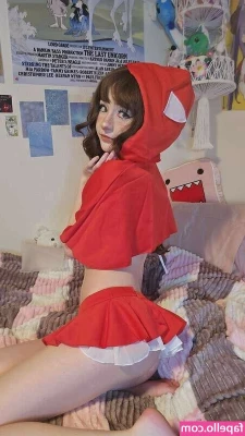 Sammynoodlesoup - If you want more photos  talk to me   I ll be waiting for you        