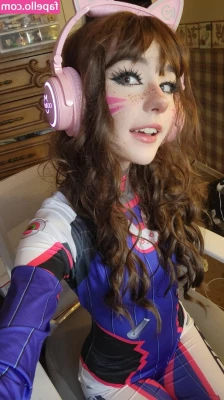 Sammynoodlesoup - ..Since you're preoccupied guess I'll play alone ;p