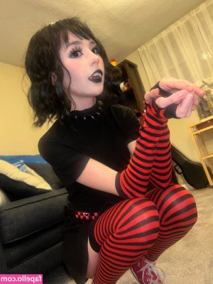 Sammynoodlesoup - sometimes i rly wish i had a tail like it would b so cuteee 😭