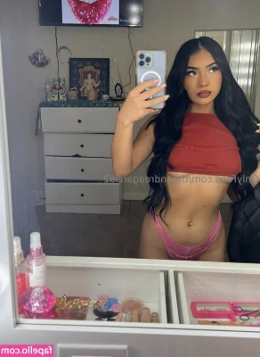 soyandreagarciia1 [ soyandreagarciia1-3 ] - Would you like to be this glass?😏😏😈
